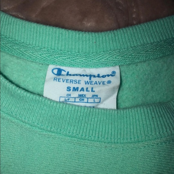 Champion crewneck - Picture 2 of 2